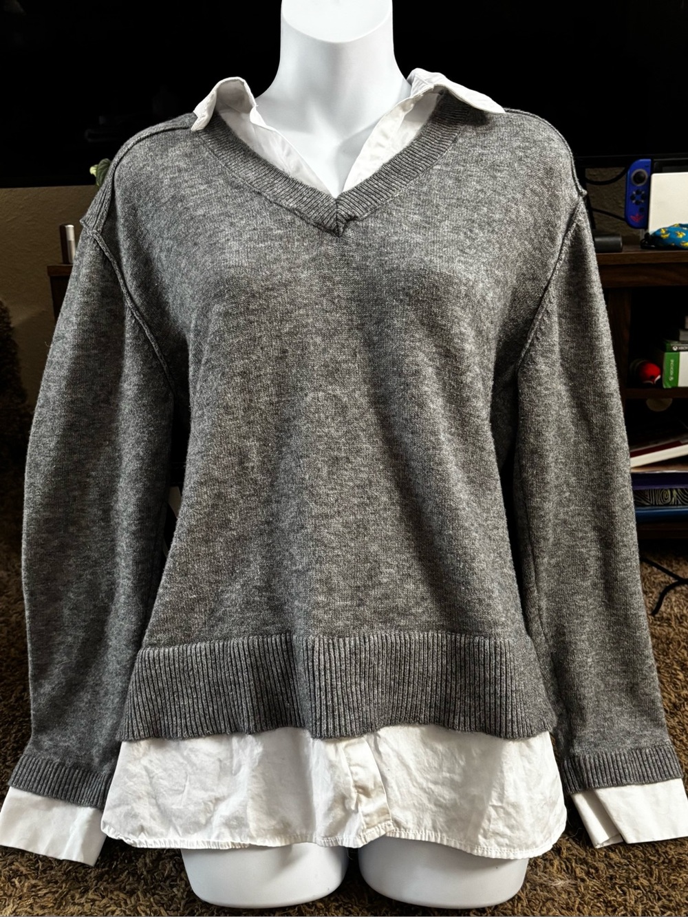 Women’s Gray V-Neck Knit Sweater
